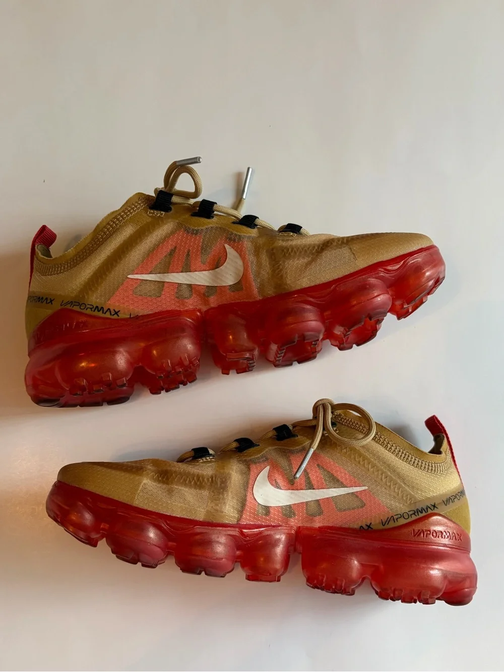 Air Vapormax 2019 Club Gold Ember Glow AR6631-701- Mens US Size 5 Shoes